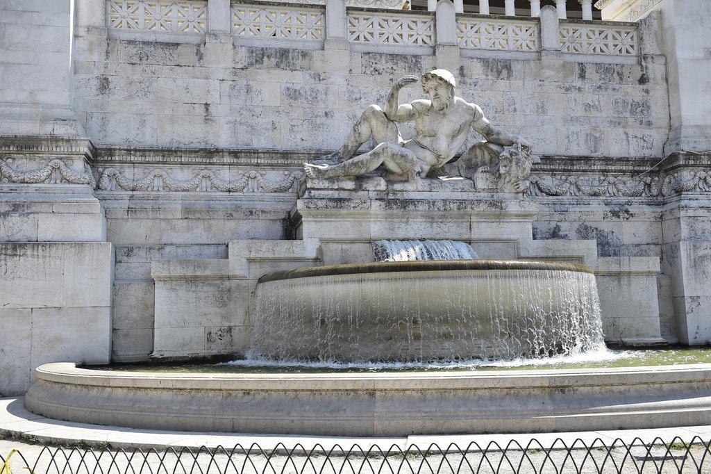 Al Centro Storico Di Roma Bed and Breakfast Buitenkant foto
